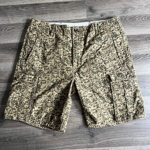 Levi's‎ Digital Woodland Camo White Tab Cargo Shorts Camoflague 36x8 Actual